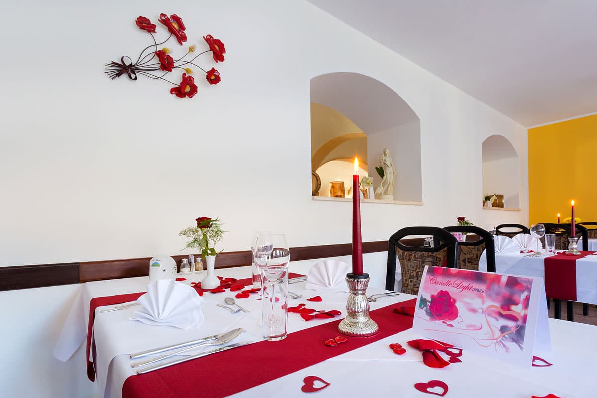 Romantik- und Hochzeitszimmer image 4