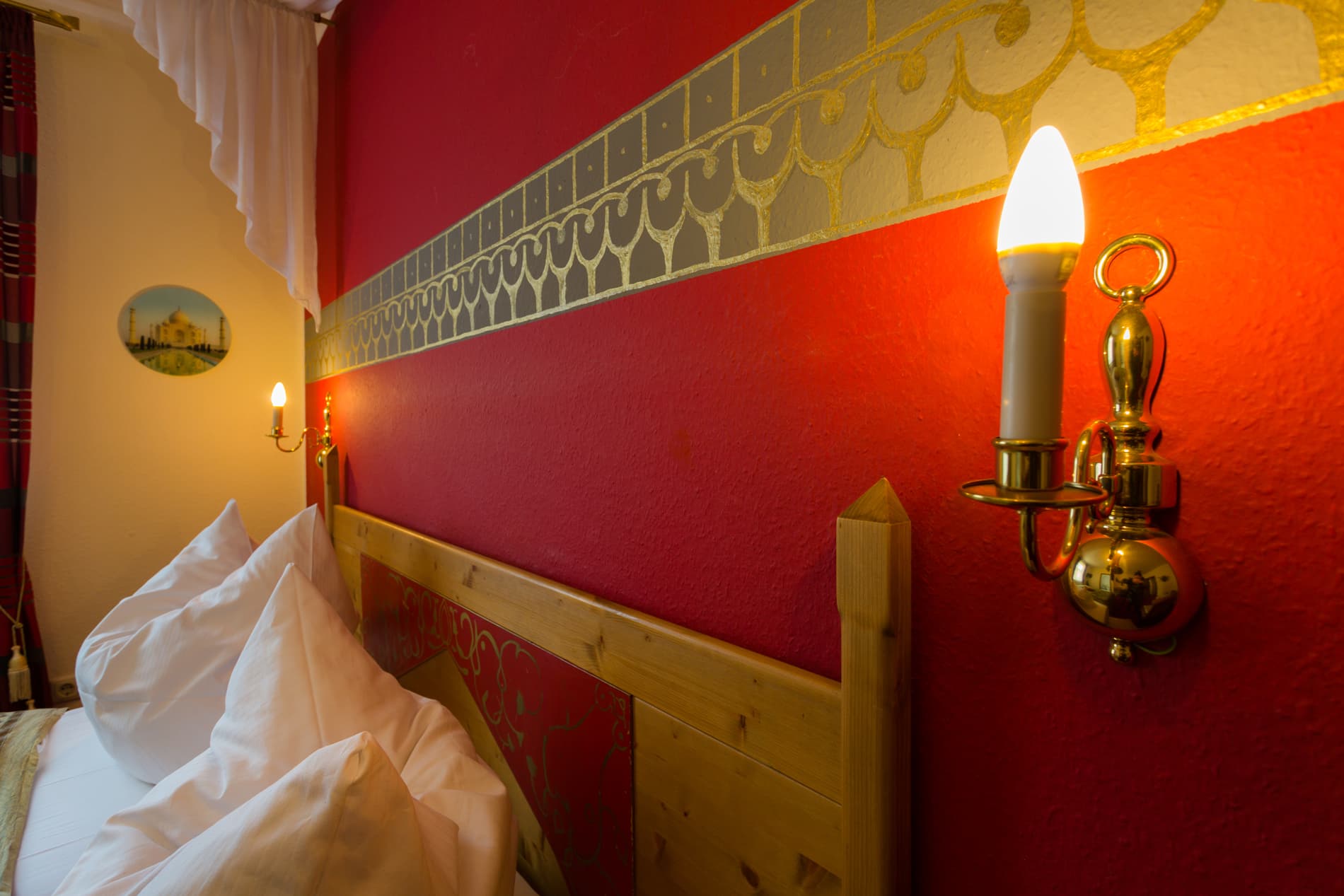 Zimmer Taj Mahal image 6